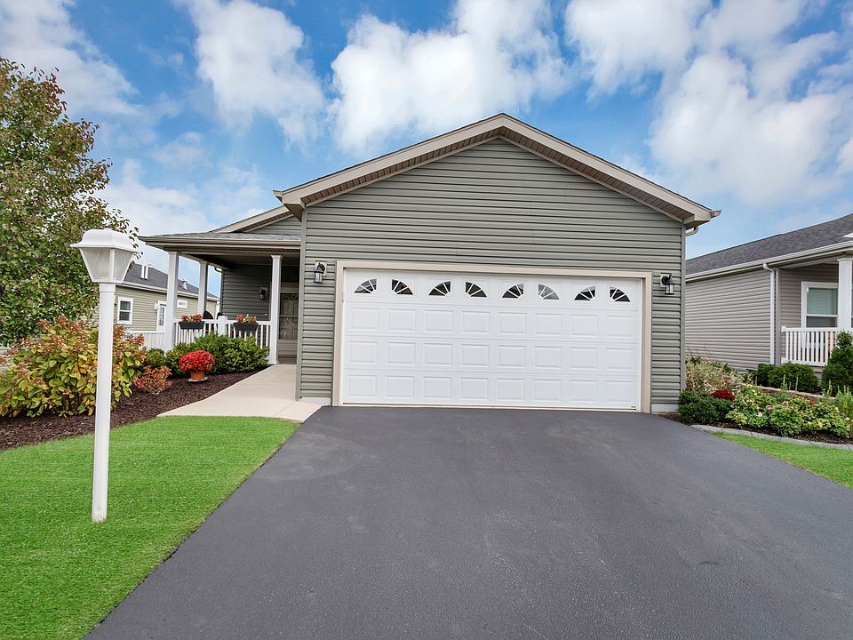 1st image of 1463 Equestrian Dr