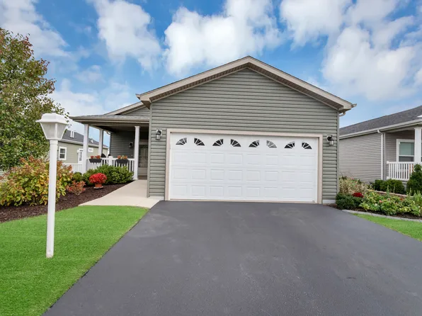 1463 Equestrian Dr, Grayslake, IL 60030