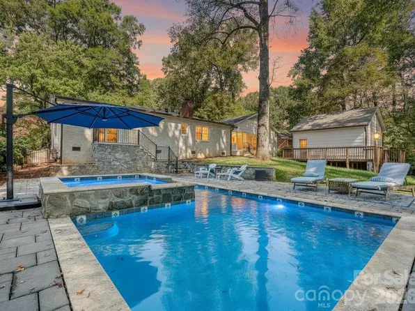 6129 Page Ct, Charlotte, NC 28270