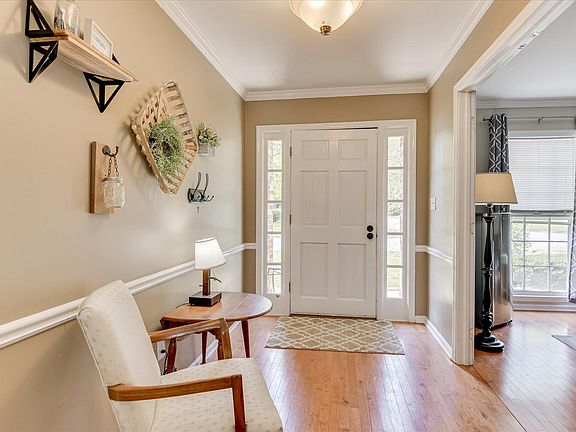 3rd image of 2709 Butler Place