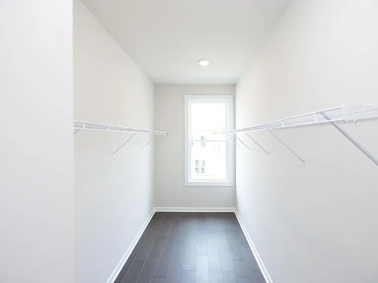 616 Goldsmith Ct — Photo 2