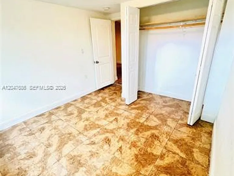 410 Pinecrest Dr #1 — Photo 6