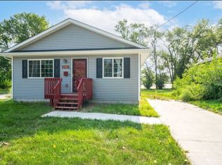 2121 E 25th St, Des Moines, IA 50317