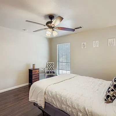 7203 Barnsdale Way — Photo 15
