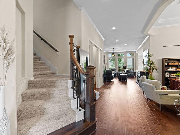 4th image of 189 River Wilde Dr