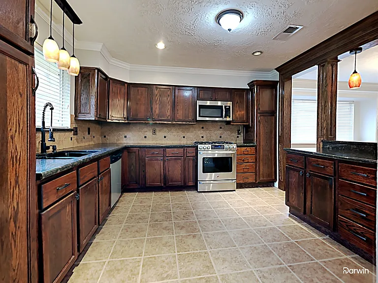 7311 El Cresta Dr — Photo 2