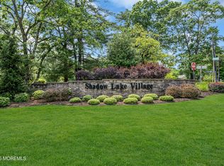 34 Lexington Ct, Red Bank, NJ 07701