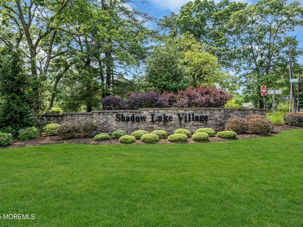 34 Lexington Ct