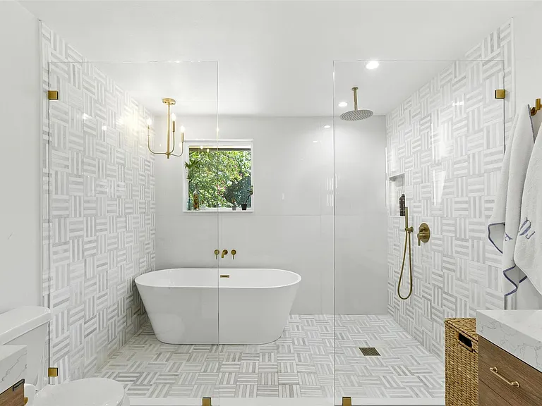 2403 Gateshead Cir — Photo 4
