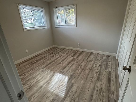 5th image of 4802 Burma Rd #4