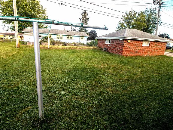 2nd image of 210 2nd St
