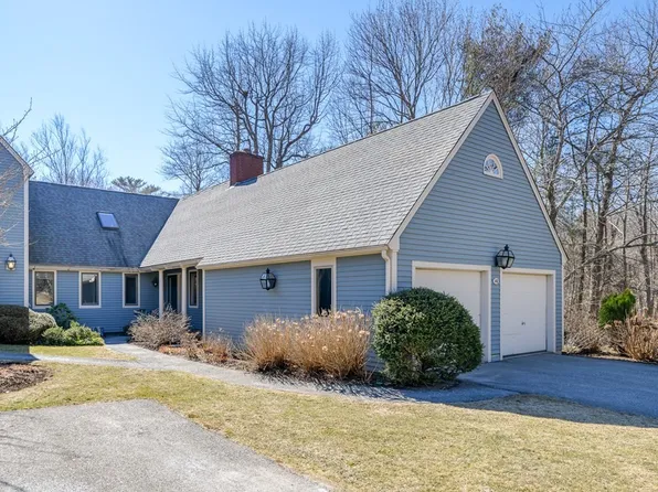 100 Pond St APT 40, Cohasset, MA 02025