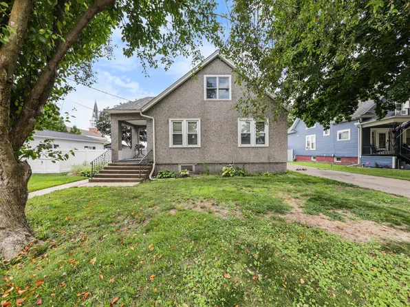 1614 7th St, Peru, IL 61354