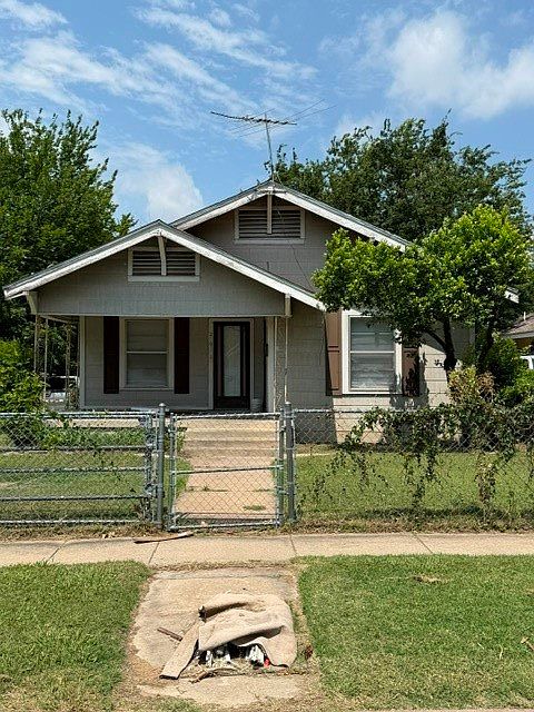 1st image of 2203 Pearl Ave