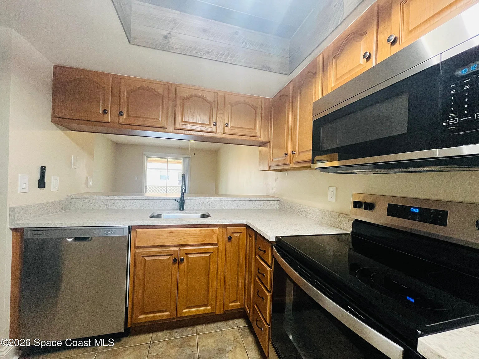 2 bed, 1.0 bath, 960 sqft, $1,250 — Photo 3