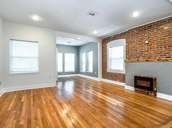 3605 Summit St, Kansas City, MO