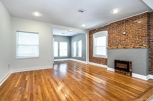 3605 Summit St #4 Photo 1