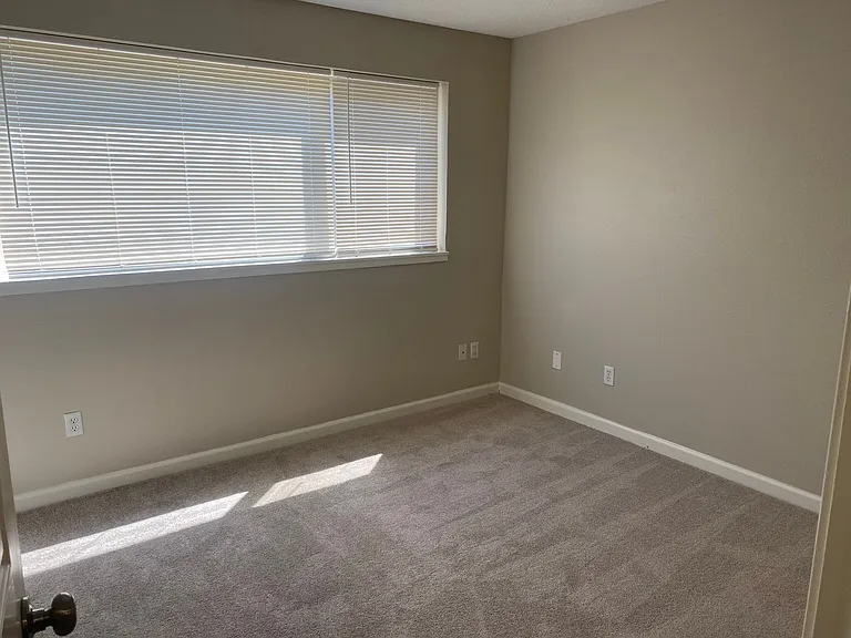 902 - Proverbs 31 Holdings LLC — Photo 25