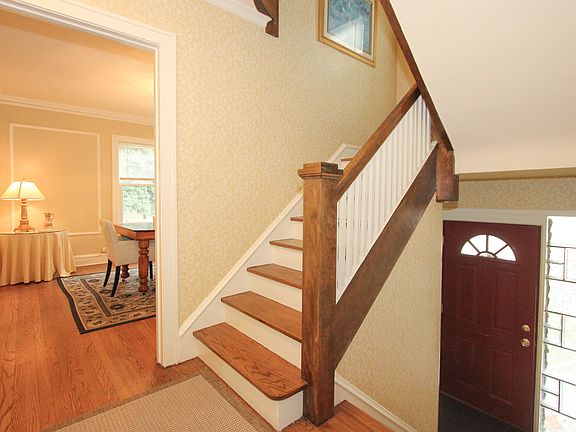 3rd image of 1020 S Oak Park Ave