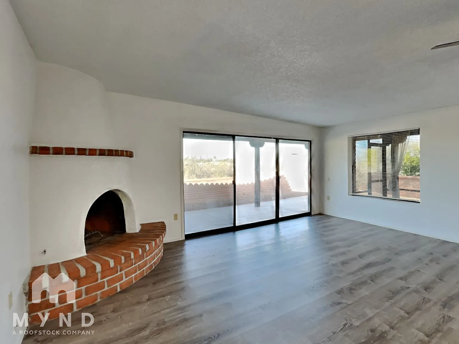 3 bed, 2.0 bath, 1971 sqft, $1,775 — Photo 3