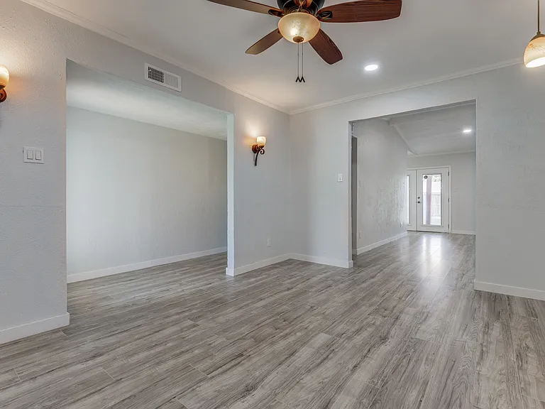 5620 Treese St — Photo 10
