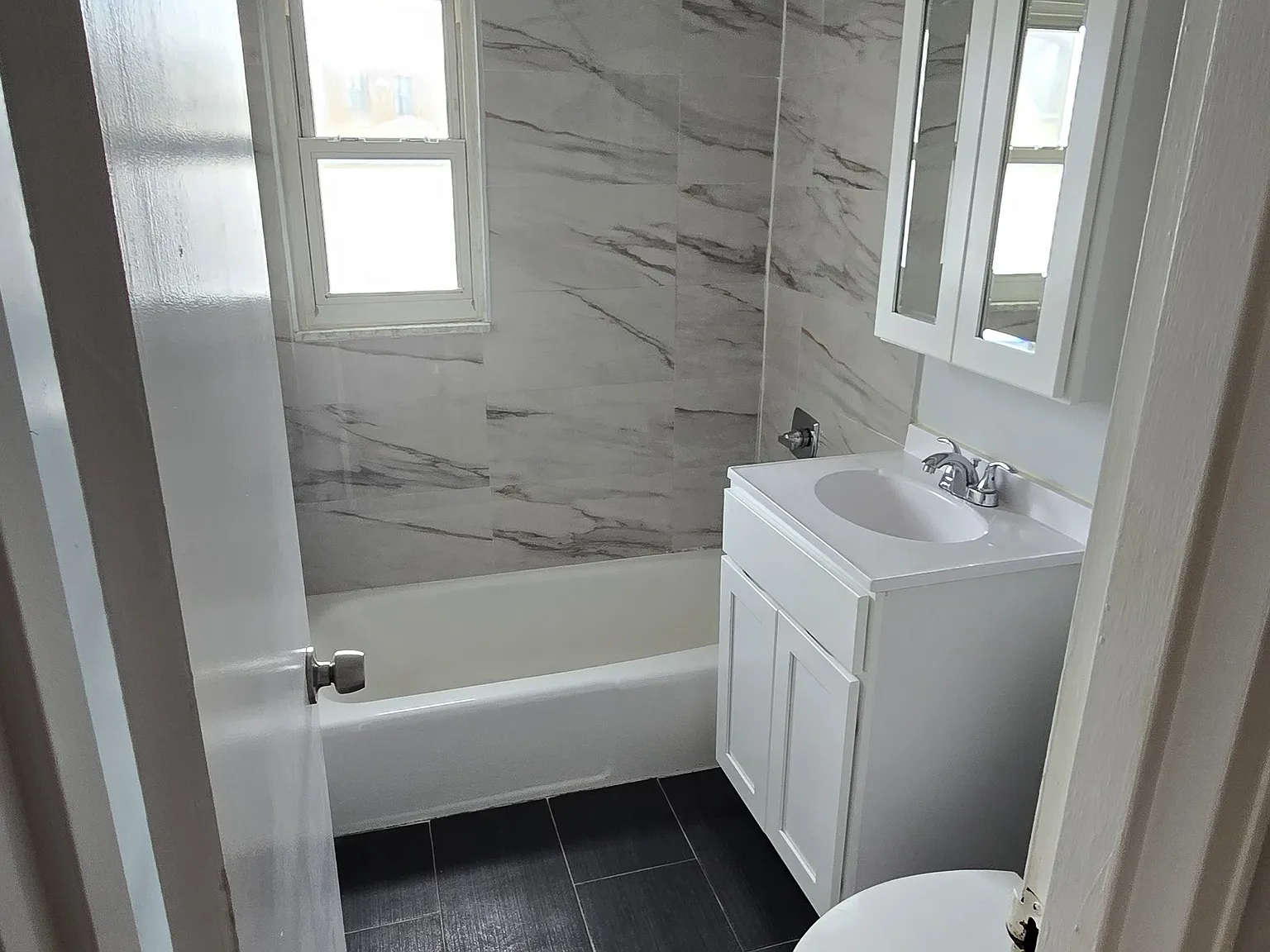1 bed, $1,900 — Photo 2