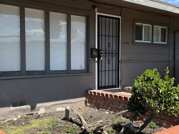 1440 Plaza Dr, San Leandro, CA 94578