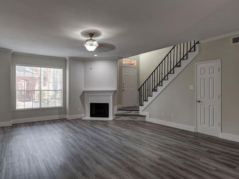 1st image of 2390 Bering Dr