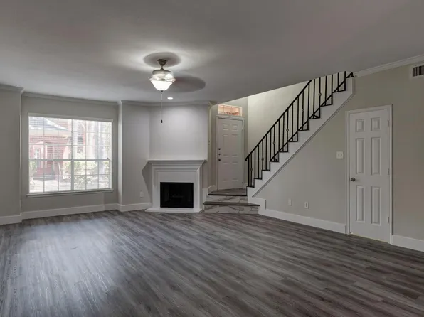 2390 Bering Dr, Houston, TX 77057