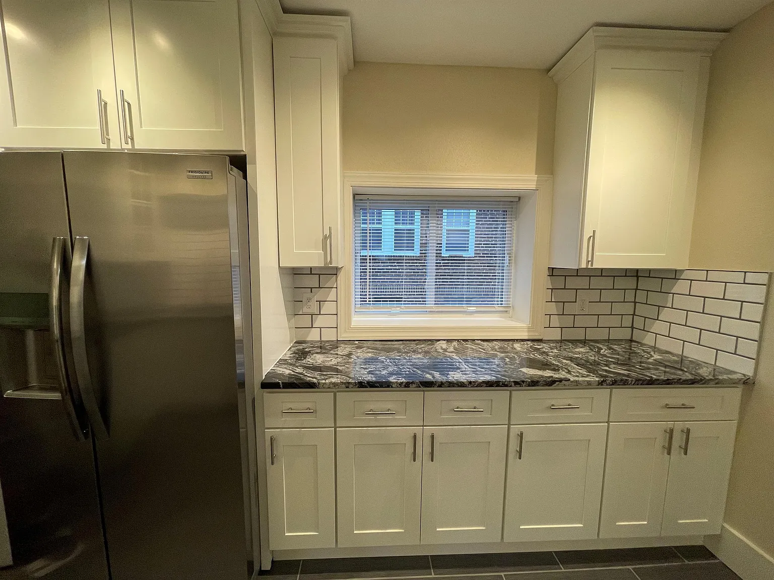 Alderson 5858 - 3 — Photo 2