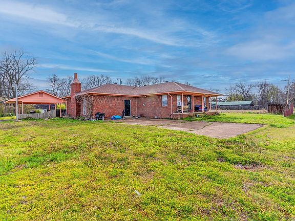 4th image of 430 Front St