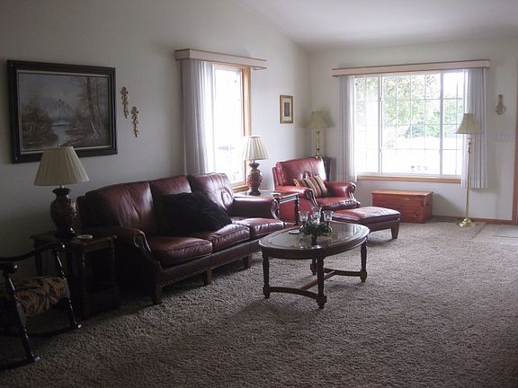3rd image of 5972 Red Feather Dr