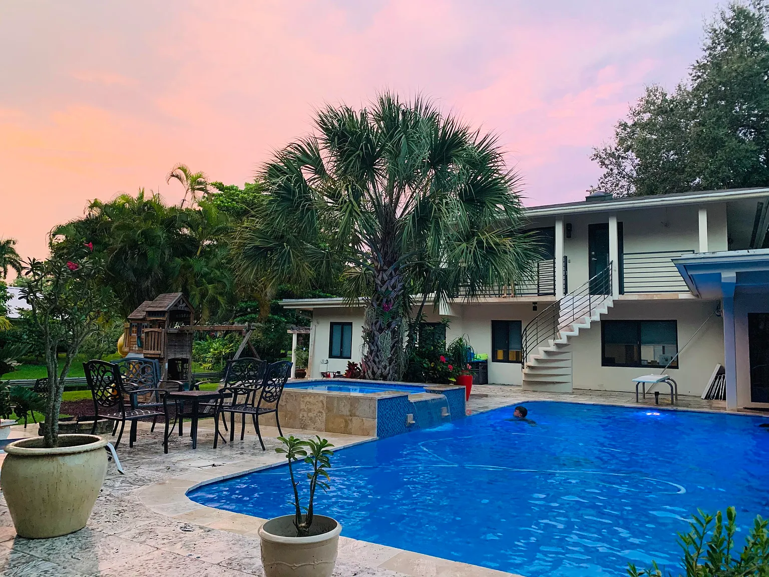 Studio, 1.0 bath, 4765 sqft, $1,700 — Photo 3