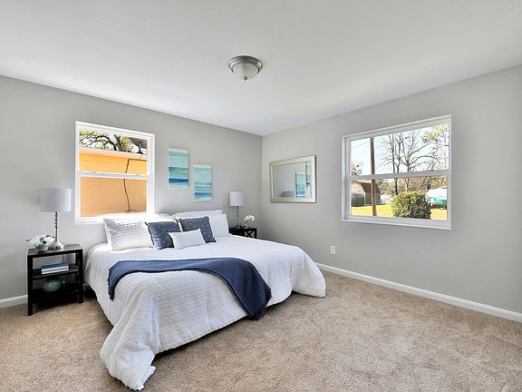 4th image of 2319 Green Oak Dr
