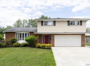 172 Chestnut Hill Ln S, Williamsville, NY 14221
