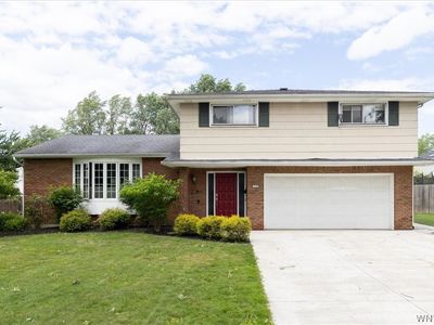 172 Chestnut Hill Ln S, Williamsville, NY, 14221