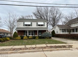 1531 E 290th St, Wickliffe, OH 44092