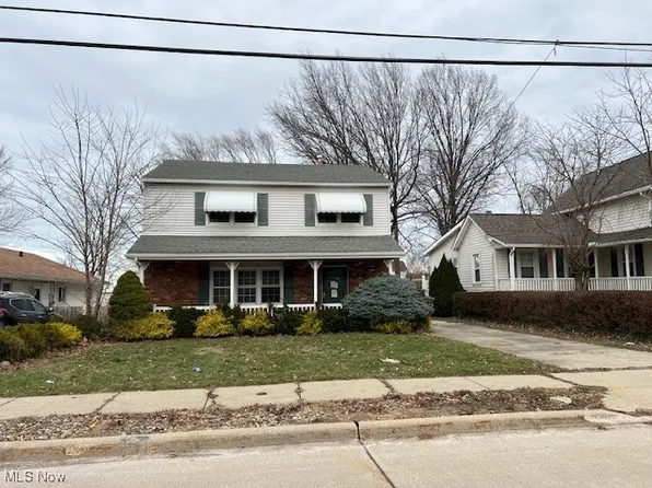1531 E 290th St, Wickliffe, OH 44092