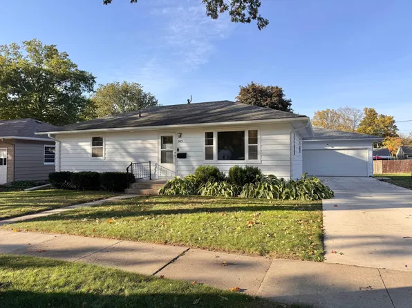 903 7th Ave, Charles City, IA 50616