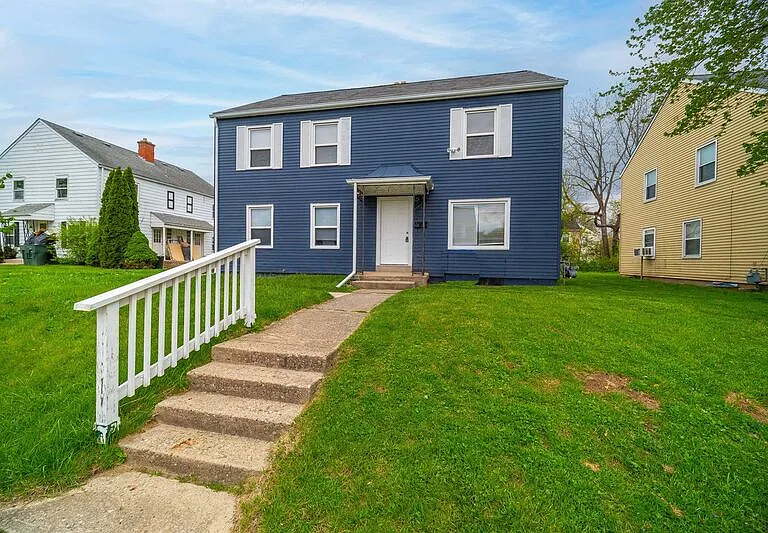 2912 Ruhl Ave — Photo 1