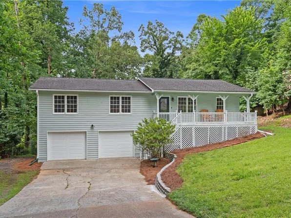 426 Riverlake Ct, Woodstock, GA 30188