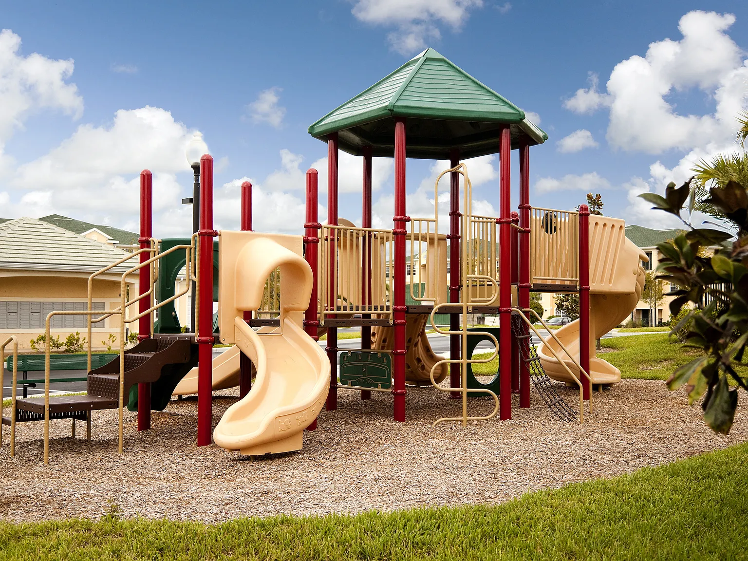 Laurel Oaks — Photo 2