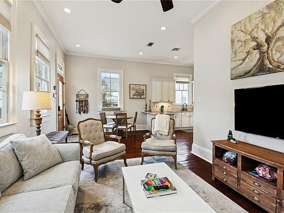 5th image of 537 Napoleon Ave