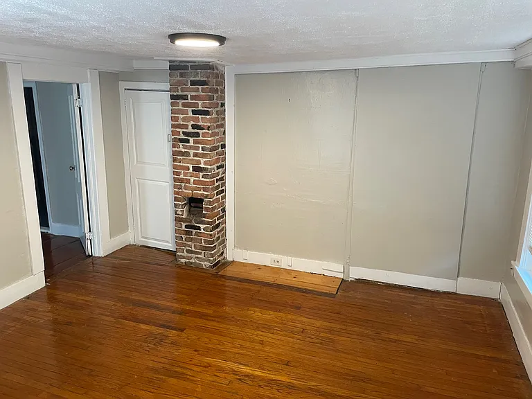 192-194 S Main St #194-B — Photo 3