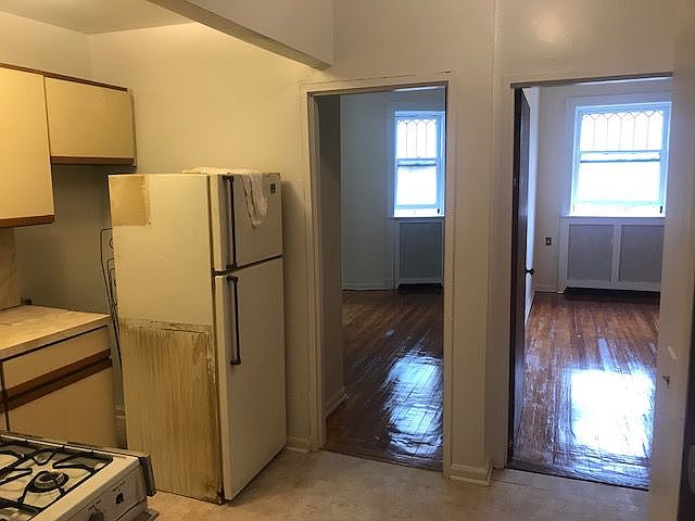 1st image of 302 W 109th St APT 10