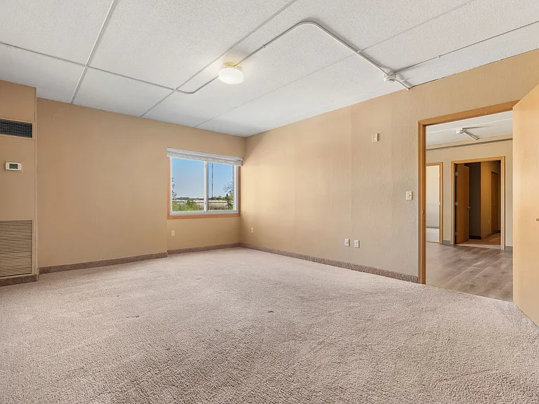 E Street Flats - Student Housing — Photo 39