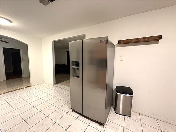 4th image of 2829 Cecil Dr