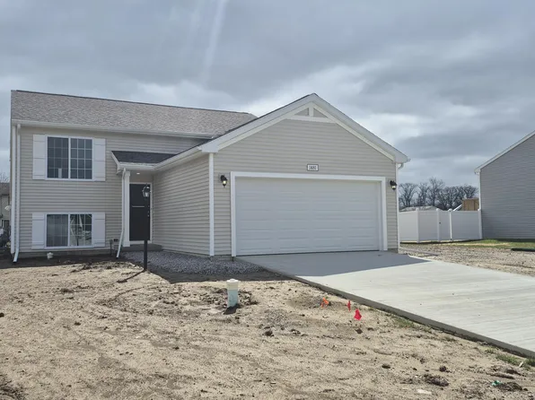 1481 Lee Ann Ave, Defiance, OH 43512