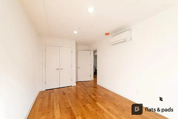 Rented by FLATS & PADS LLC | media 14