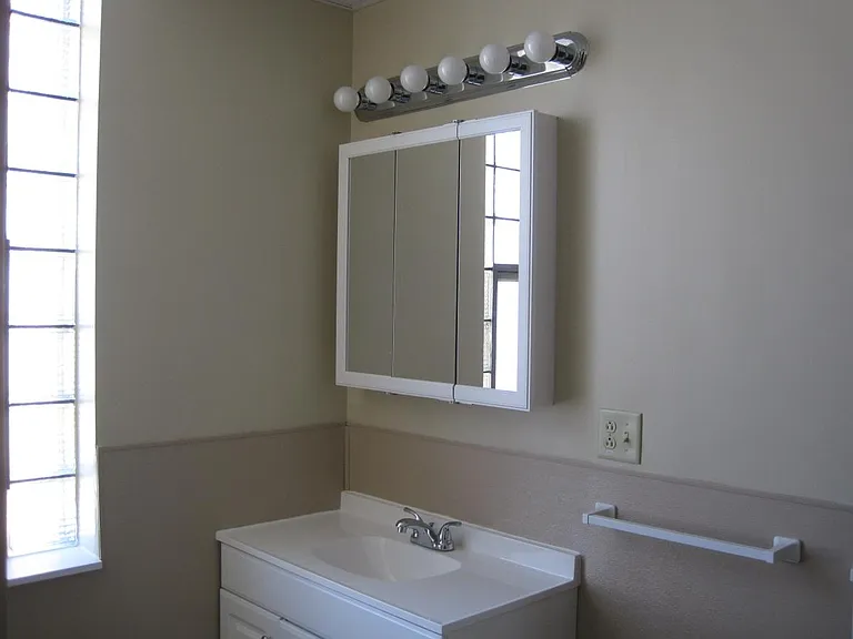 FULL BATH